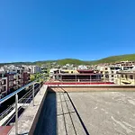 Appartamento Sea Breeze With Balcony In *