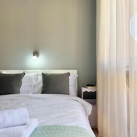 Διαμέρισμα Sea Breeze With Balcony In *