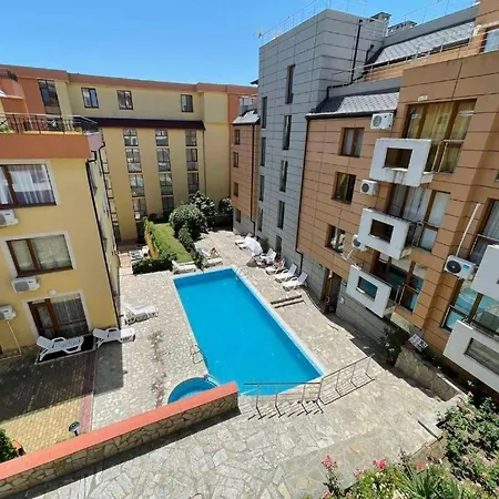 Sea Breeze With Balcony In